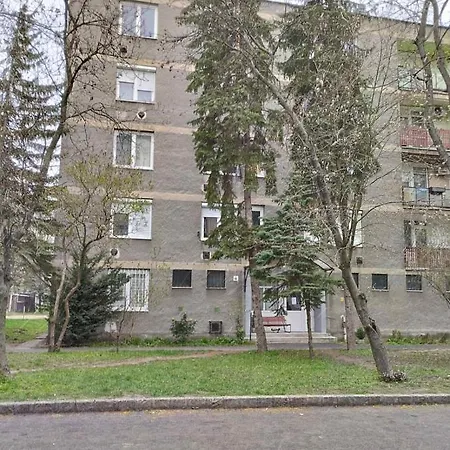 Lair Apartment *
